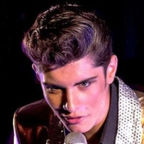 Emilio Santoro as Elvis